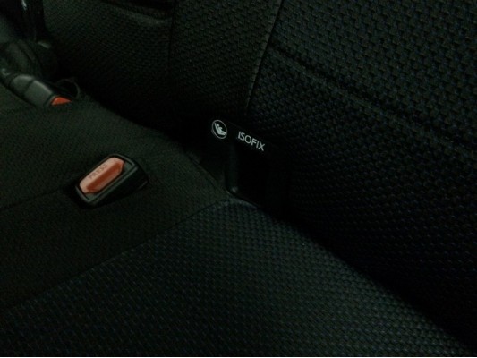 Авточехлы на Toyota RAV 4 CA40