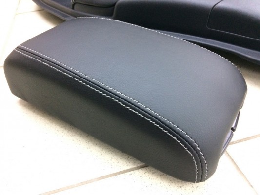 Перетяжка центрального подлокотника Перетяжка центрального подлокотника